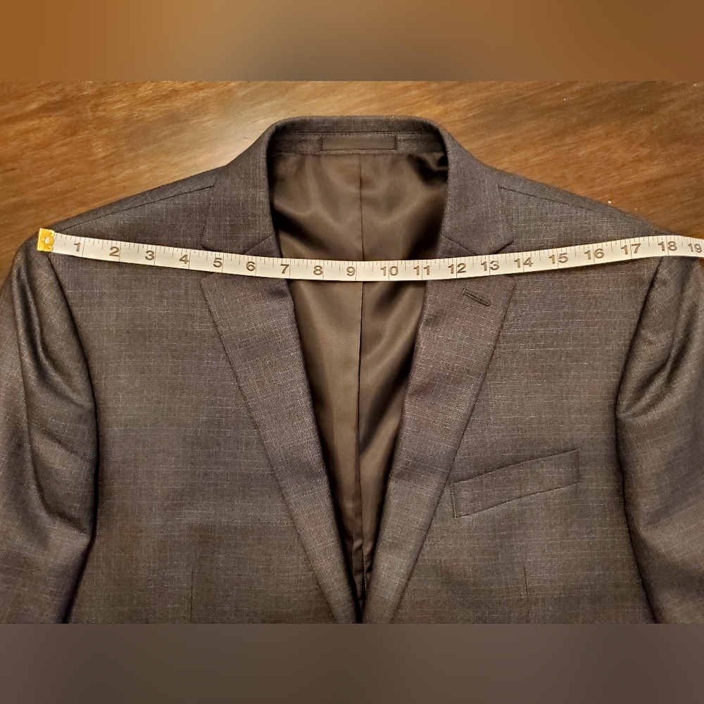 Charcoal Grey Suit - Kenneth Cole Reaction - 42R - Picture 4 of 12